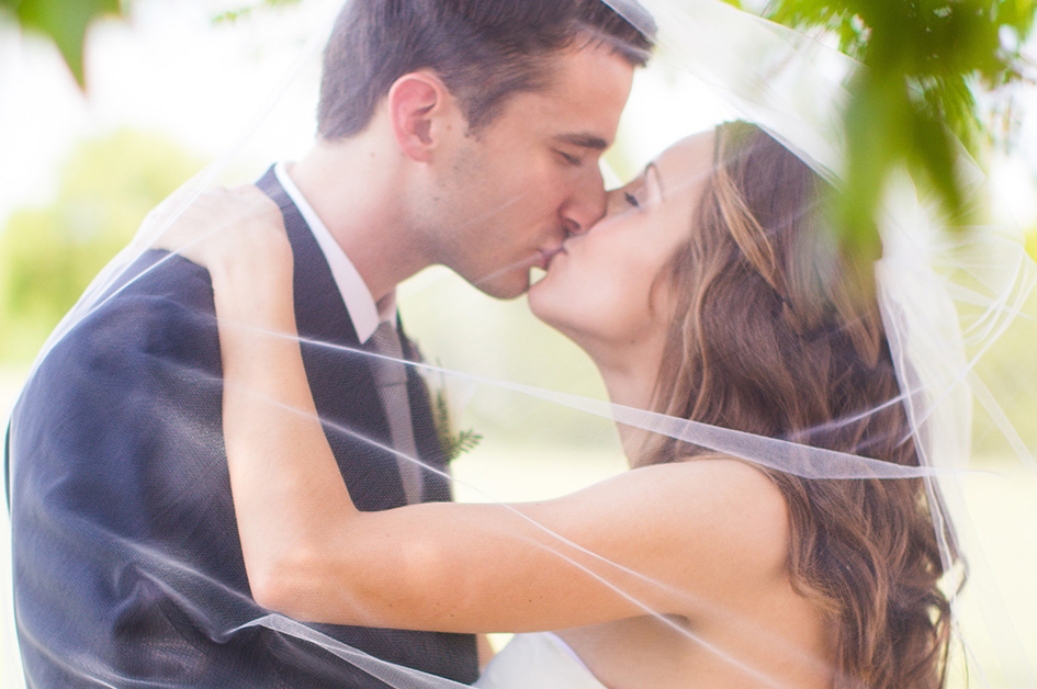 Wedding Kiss